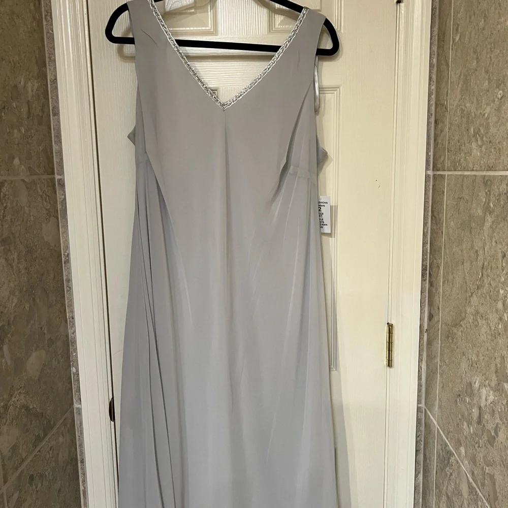 SLNY Silver Layered Wedding Dress - Picture 8 of 13